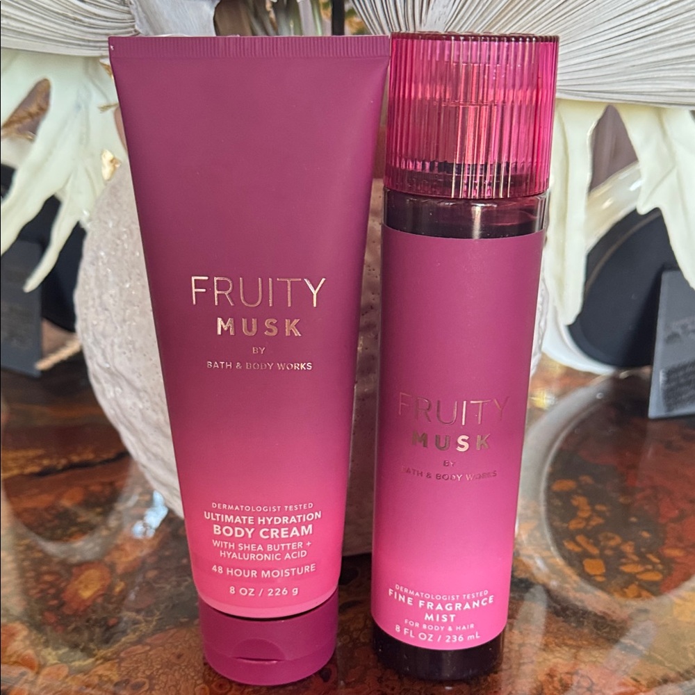 Bath & Body Works Fruity Musk Body Cream & Mist - Pink